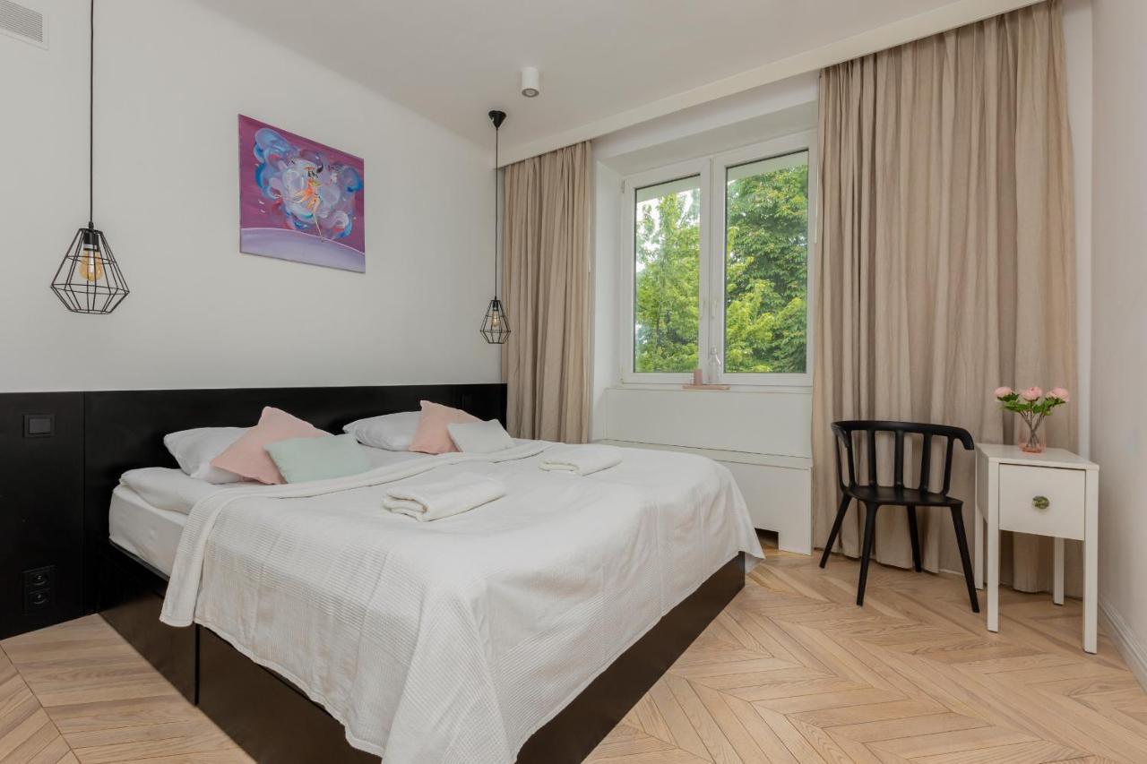 Trendy Apartment Marszalkowska With City View Near Ogrod Saski By Noclegi Renters Warschau Buitenkant foto